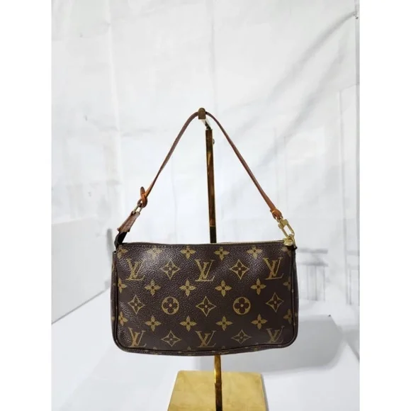 Authentic LOUIS VUITTON Accessorie Monogram Pochette Brown